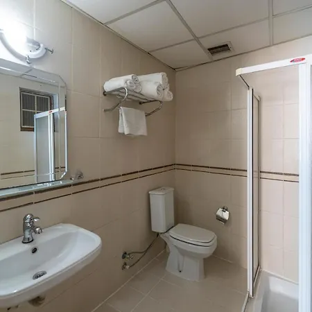 Sehir Hotel 2*